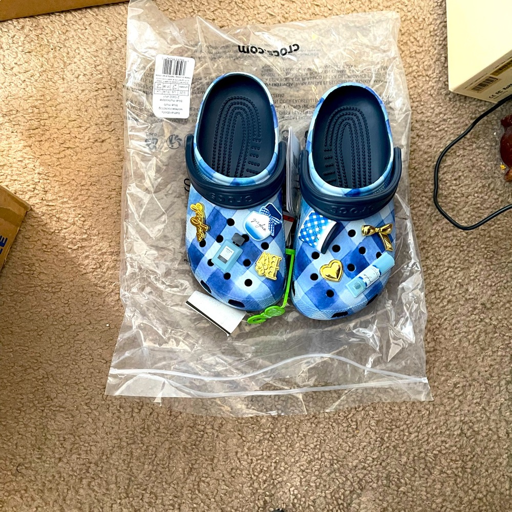 Bath n body works crocs sz 7